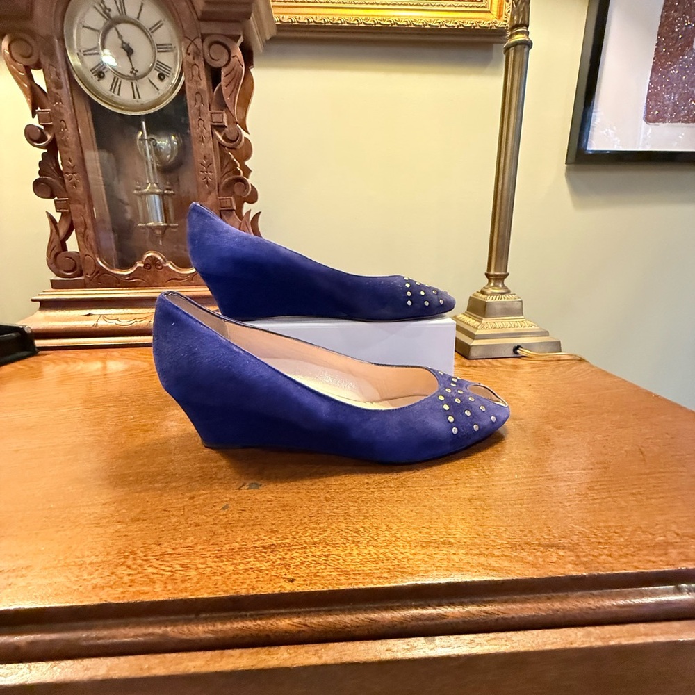Loeffler Randall Blue Suede Leather Peep Toe 2” wedges w/ Gold Studs Size 9.5 - Picture 4 of 13